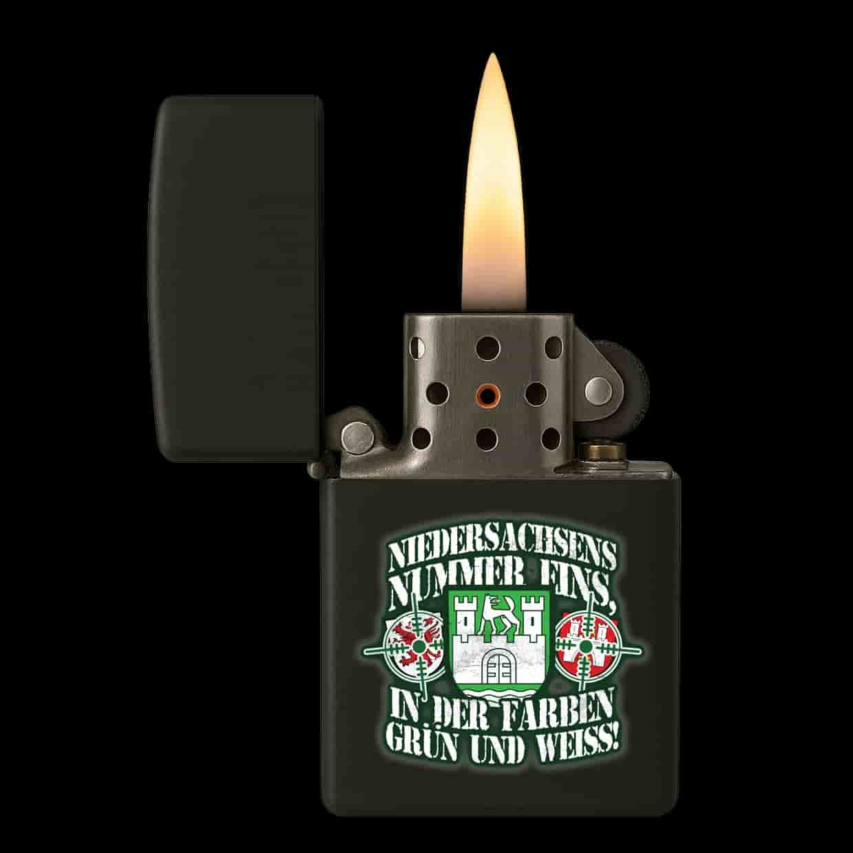 Niedersachsens nummer eins, in den farben grün und weiss Feuerzeug
